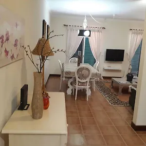 https://apartamentos-arrifes-1.madeira-islandshotels.com